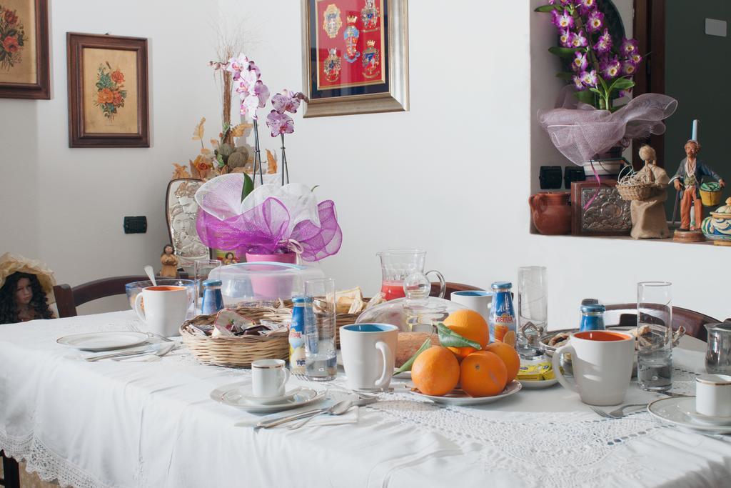 Il Vecchioliveto Di Ornella Bed and Breakfast Marrùbiu Δωμάτιο φωτογραφία